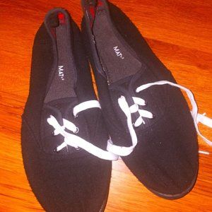 Ardene black flat sneakers